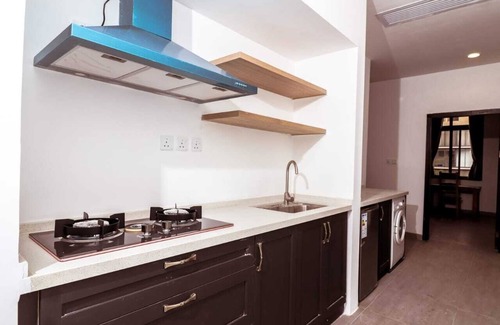 Masaki Appartement | Rest easy in 2BR apartment w/wifi, gym & pool
