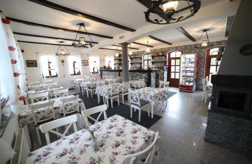 Hlasna Treban Maison | Restaurace a pension Chalupa