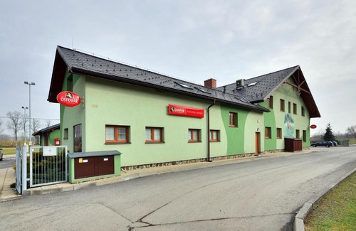 Jilesovice Maison | Restaurace a penzion Kamenec
