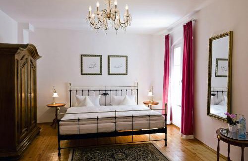 City Centre Regensburg Hôtel | Restaurant Dicker Mann Hotel zum Blauen Krebs