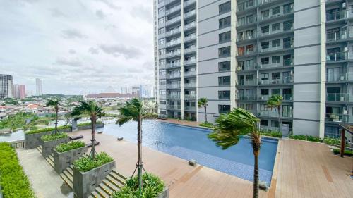 Jakarta Appartement | Restful and Modern 3BR at Daan Mogot City Apartment By Travelio
