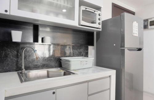 Jakarta Appartement | Restful and Modern 3BR at Daan Mogot City Apartment By Travelio