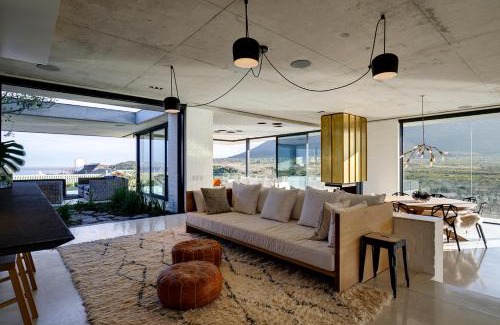 Pringle Bay Maison | Restio River House