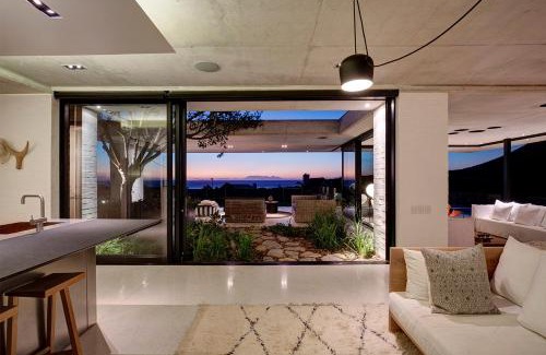 Pringle Bay Maison | Restio River House