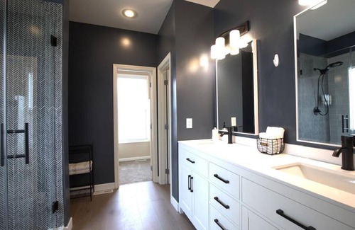 Blue Springs Maison | RestMidwest KC Metro Large Home