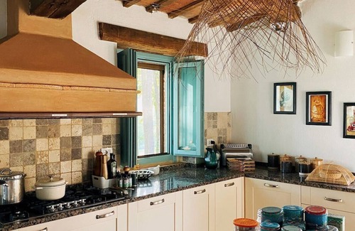 SantʼAngelo in Pontano Maison | Restored Farmhouse with Pool and Fabulous Views of Pastures, Woods and Mountains