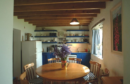 Caherdaniel Cottage | Chalet restauré des gardes-côtes du 18 e s. Au bord de la magnifique estuaire de Kenmare