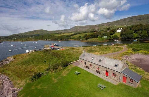 Castlecove Cottage | Restauré au 18ème siècle. Cottage Coastguard à la rive de l'estuaire de Kenmare