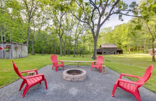 Peaks Maison | Restored Buchanan Log Cabin on 9-Mile Creek!