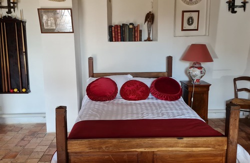 Roeze-sur-Sarthe Maison | Restored family manor - Great Room and its private bathroom
