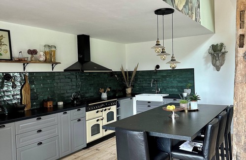 Margueron Autre | Restored Farmhouse that sleeps 16 people with large pool, or ideal for Christmas