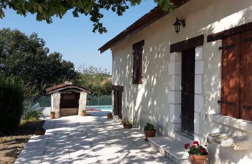 Labarthe Cottage | Chalet rural français restauré avec piscine chauffée et terrain paisible