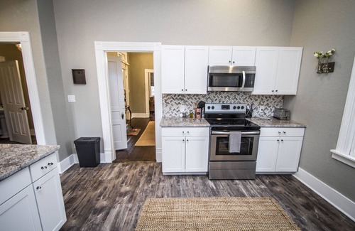 Historic Garderns Cottage | Restored Historic 2br/1.5ba House Near Downtown