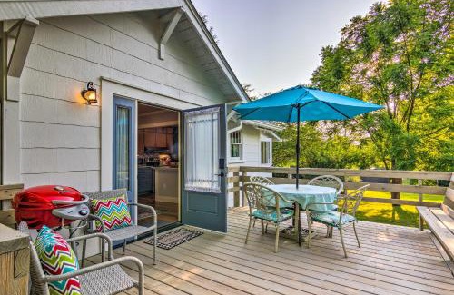 Mars Hill Maison | Restored Mars Hill Home on 1 Acre Walk to Town!