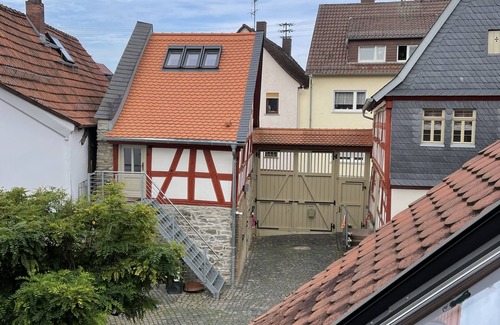 Wiesbaden Appartement | Restored "old granary" 18th century