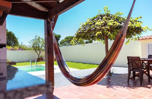 Murtosa Maison | Retiro da Atafona Beach Pool House Yellow