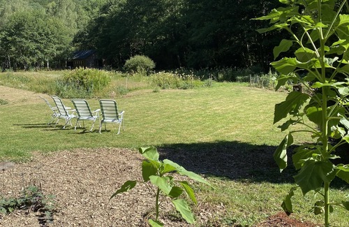 Saint-Martin-Cantales Maison | Retraite Naturelle au Bord de la Rivière
