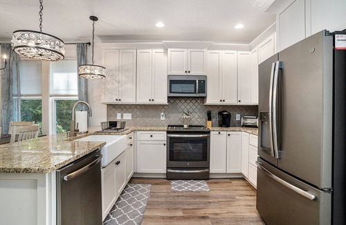 North Myrtle Beach Maison | Retreat #5228 -Rare Gem in Barefoot Resort! Private Pool & Hot Tub!