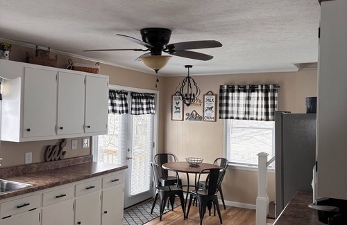 Cave City Maison | Retreat at Mammoth Cave with WiFi, AC