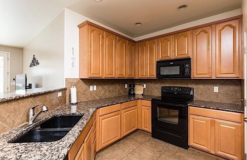 Laredo Ranch Maison | * NOUVEAU SUR VRBO * Retraite à SanTan! Maison 4BR privée avec piscine chauffée, table de ping-pong et salle de jeux!