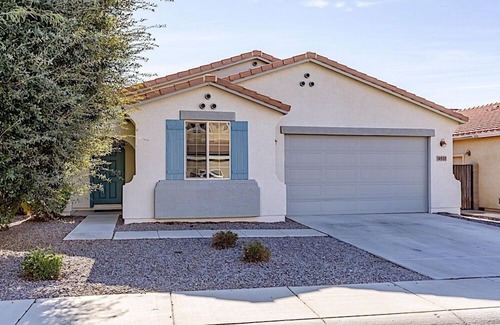 Laredo Ranch Maison | * NOUVEAU SUR VRBO * Retraite à SanTan! Maison 4BR privée avec piscine chauffée, table de ping-pong et salle de jeux!