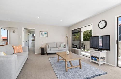 Russell Maison | Retreat at Tapeka Point - Russell Holiday Home