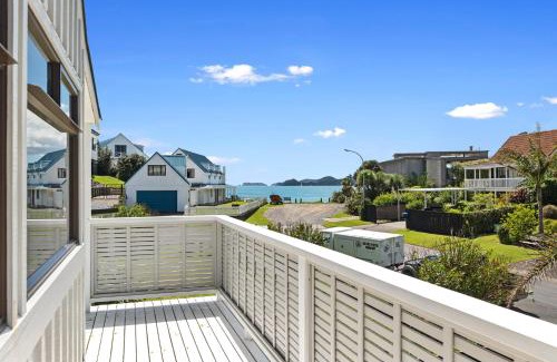 Russell Maison | Retreat at Tapeka Point - Russell Holiday Home