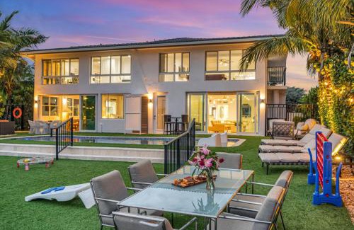 Barrier Island Maison | Retreat by Beach Waterfront Lago Key