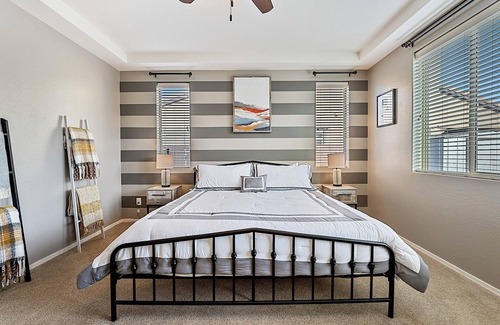 Greer Ranch Maison | NEW! Retreat In Surprise - LUX Home w/ PVT Pool & Lush Green Backyard