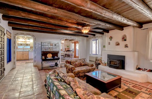 Taos Maison | Retreat in Taos Foothills