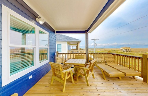 Gilchrist Maison | Retreat | Large Deck | Family Fun