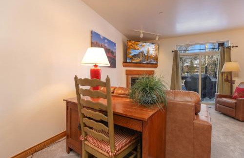 Willow Grove Maison | Retreat on the Blue Condo: Your Riverfront Retreat