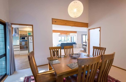 Lake Okareka Maison | Retreat on the Ridge