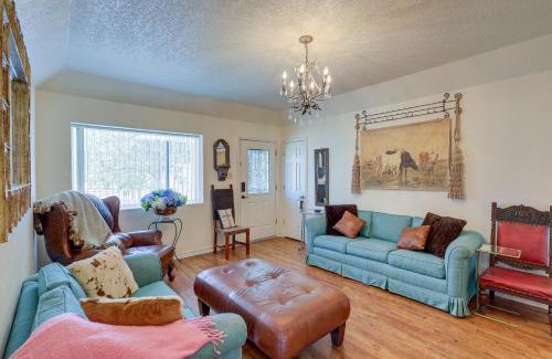 Leon Junction Maison | Retreat with Pond Access and Views in Temple