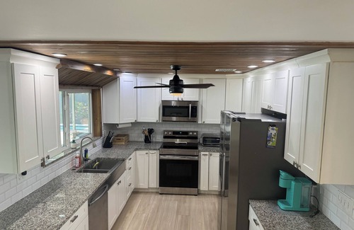 Boynton Beach Villa | RETREAT with SALT WATER HEATED POOL & SPA. SPRING AVAILABLE !