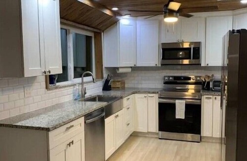 Boynton Beach Villa | RETREAT with SALT WATER HEATED POOL & SPA. SPRING AVAILABLE !