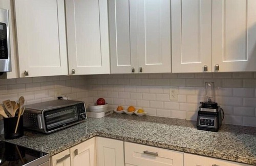 Boynton Beach Villa | RETREAT with SALT WATER HEATED POOL & SPA. SPRING AVAILABLE !