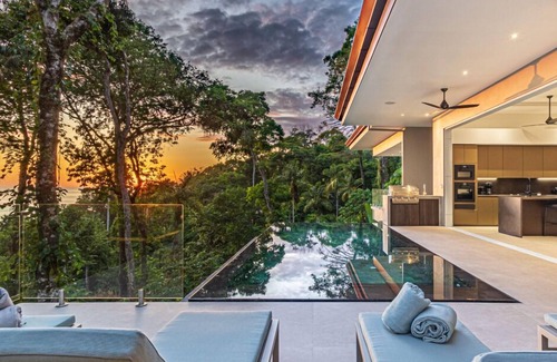 Dominical Maison | Retreats - Experience The Extraordinary