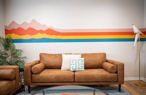 Lamar Heights Area Maison | Retro Family Hub - perfect for large groups! Arcade, Nostalgia, Ping Pong