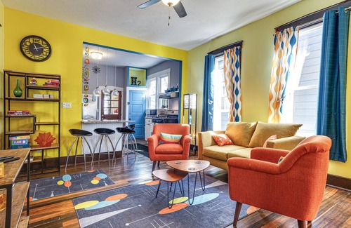 Fountain Square Maison | Retro-Inspired Indy Home: Walk to Fountain Square!