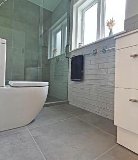 Papakura Maison | Retro on Queen, Papakura