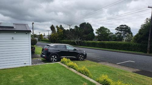 Papakura Maison | Retro on Queen, Papakura