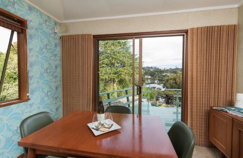 Kerikeri Maison | Retro River Retreat - Kerikeri Holiday Home
