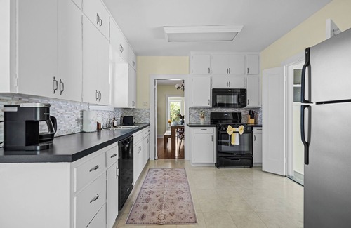 Zilker Maison | Retro Vibes & Zilker Views: Music House by ACL