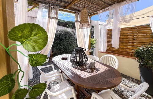 La Nartelle Maison | Rêve D'Azur: Maison plage à pied, Piscine, Terrasse BBQ, Parking & Draps Inclus