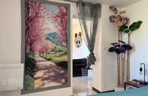 Abrest Appartement | Reve de Panda avec Sauna et Jacuzzi Privatif