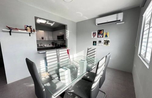 Borinquen Appartement | Revolutionary Escape! 3-BD Lolita Lebron Suite w/Balcony, 4 mins from Crash Boat