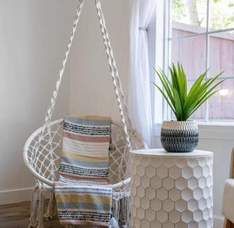 Drumheller Maison | Rex Retreat Family