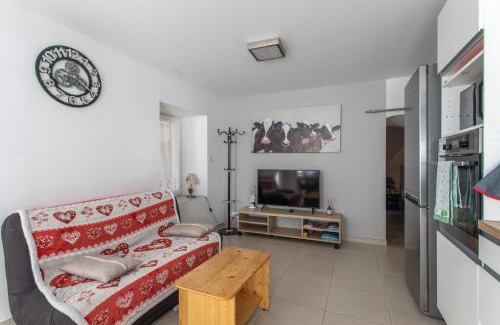 Embrun Appartement | Rez-de-chaussée centre ville d'Embrun 3 étoiles Climatisé