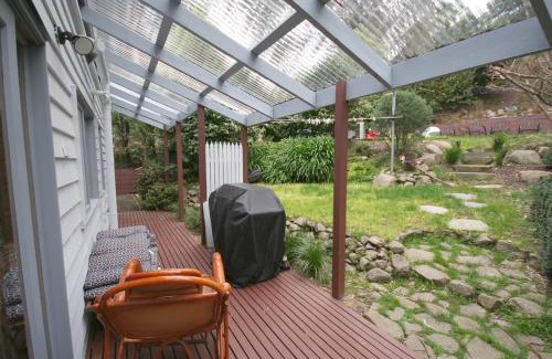 Upwey Maison | Rezara House - 1 to 4 bedroom house